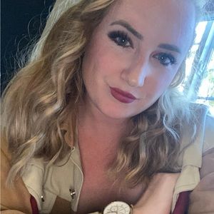 Meet your Posher, Ashlyn